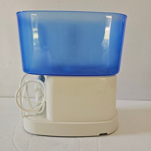 Waterpik Classic Water Flosser 3 Tips Dental Oral Care Gift New in Box Working - Picture 4 of 11